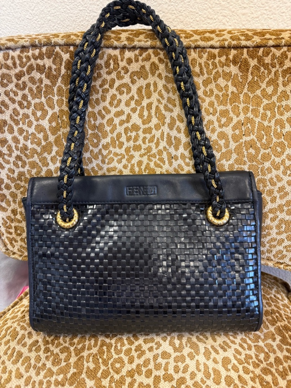 💯Auth FENDI Black Woven Leather Shoulder Bag w Braided handle & Gold hardware - Picture 3 of 10